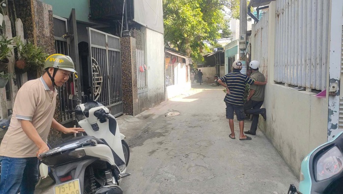 Hiện trường nghi án dùng dao tấn công 3 người trong một gia đình gây rúng động Huế- Ảnh 2. Hiện trường nghi án dùng dao tấn công 3 người trong một gia đình gây rúng động Huế- Ảnh 2.