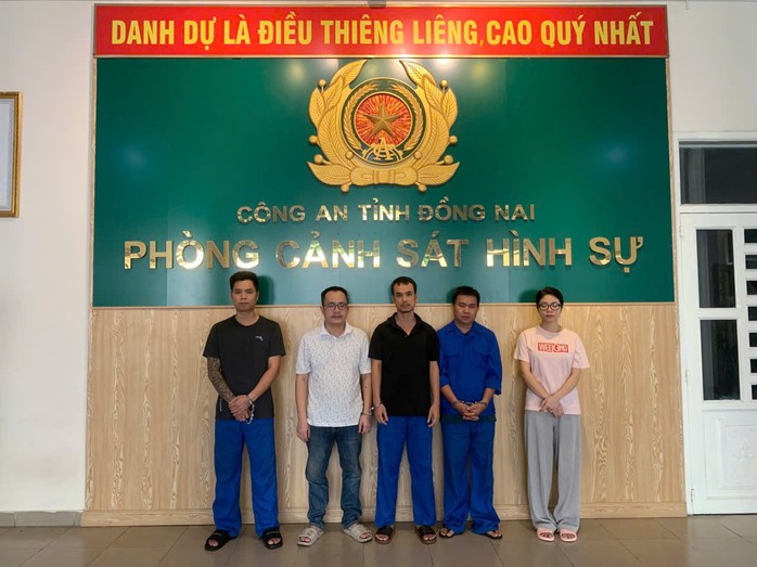 Bắt nhiều đối tượng lừa đảo chiếm đoạt 10.000 tỉ đồng- Ảnh 1. Bắt nhiều đối tượng lừa đảo chiếm đoạt 10.000 tỉ đồng- Ảnh 1.