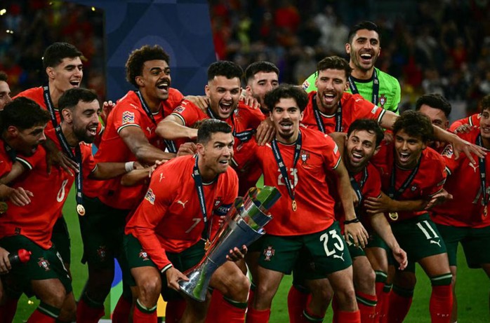 Bồ Đào Nha và Ronaldo - Ảnh 1. Bồ Đào Nha và Ronaldo - Ảnh 1.