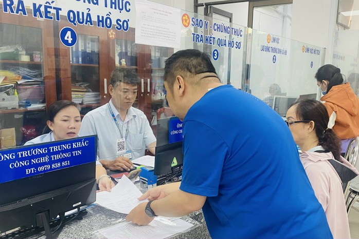Không ai bỏ lại phía sau: TP HCM kết nối việc làm cho cán bộ, công chức dôi dư - Ảnh 1.