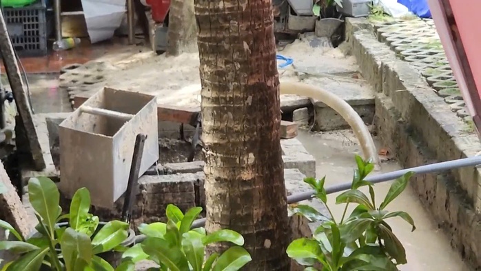 Công an vào cuộc, phạt nặng khu du lịch xả thải ra biển Đà Nẵng - Ảnh 2.