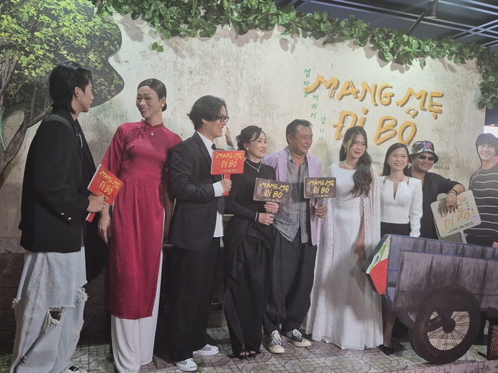Hồng Đào hết lời khen "con trai" Tuấn Trần- Ảnh 2. Hồng Đào hết lời khen "con trai" Tuấn Trần- Ảnh 2.