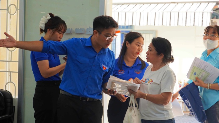 Những hình ảnh tại nhiều phường mới ở TP HCM trong ngày đầu tiên làm việc- Ảnh 20. Những hình ảnh tại nhiều phường mới ở TP HCM trong ngày đầu tiên làm việc- Ảnh 20.