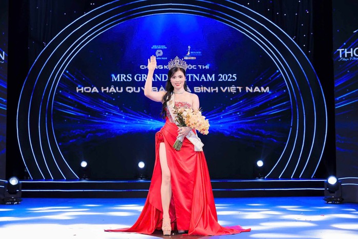 Nhan sắc Hoa hậu Quý bà Hòa bình Việt Nam 2025 Nguyễn Thị Thưa - Ảnh 3.