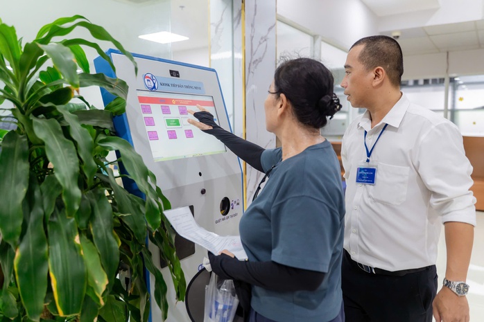 Những hình ảnh tại nhiều phường mới ở TP HCM trong ngày đầu tiên làm việc- Ảnh 8.