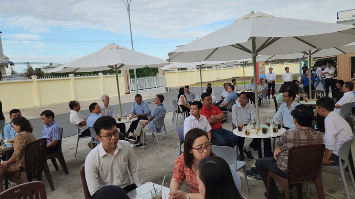 Cà phê với nhân dân: Mô hình mới tại phường Phú Lợi , Cần Thơ - Ảnh 2. Cà phê với nhân dân: Mô hình mới tại phường Phú Lợi , Cần Thơ - Ảnh 2.