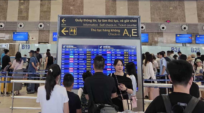 Chuyến bay bị chậm, hủy tăng cao trong tháng 6 cao điểm hè- Ảnh 1. Chuyến bay bị chậm, hủy tăng cao trong tháng 6 cao điểm hè- Ảnh 1.