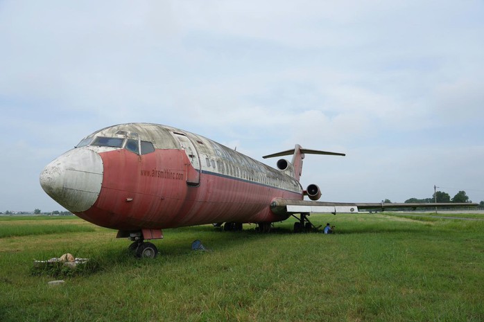 Cận cảnh máy bay Boeing bị "bỏ rơi" 18 năm tại Nội Bài- Ảnh 4.