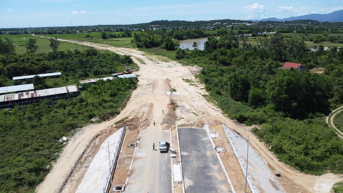 Chủ tịch Đà Nẵng yêu cầu đẩy nhanh tiến độ dự án cầu Quảng Đà - Ảnh 2. Chủ tịch Đà Nẵng yêu cầu đẩy nhanh tiến độ dự án cầu Quảng Đà - Ảnh 2.