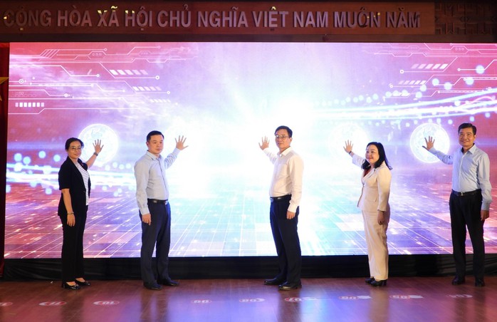Đắk Lắk ứng dụng AI hỗ trợ người dân tra cứu thông tin, nộp hồ sơ- Ảnh 1. Đắk Lắk ứng dụng AI hỗ trợ người dân tra cứu thông tin, nộp hồ sơ- Ảnh 1.