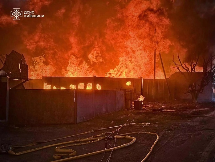 Ukraine tiếp tục rung chuyển vì bị Nga tấn công dữ dội- Ảnh 1. Ukraine tiếp tục rung chuyển vì bị Nga tấn công dữ dội- Ảnh 1.