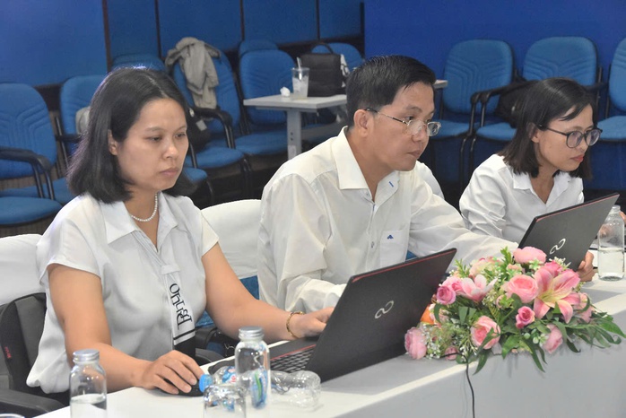 Giao lưu trực tuyến về Luật BHYT sửa đổi: Vững tin vào trụ cột an sinh xã hội - Ảnh 11.