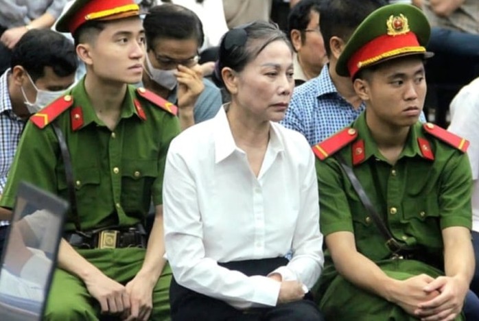 Cựu bí thư Vĩnh Phúc Hoàng Thị Thúy Lan lĩnh 14 năm tù, Nguyễn Văn Hậu 30 năm tù- Ảnh 1. Cựu bí thư Vĩnh Phúc Hoàng Thị Thúy Lan lĩnh 14 năm tù, Nguyễn Văn Hậu 30 năm tù- Ảnh 1.