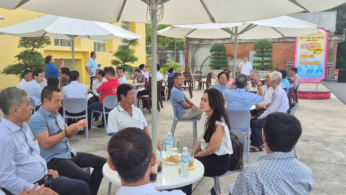 "Cà phê sáng" để gần, sát dân hơn- Ảnh 1. "Cà phê sáng" để gần, sát dân hơn- Ảnh 1.