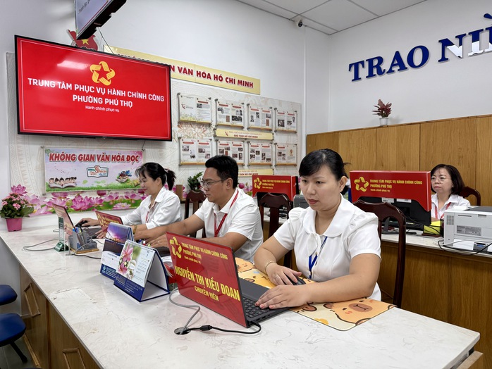 Phó Bí thư Thường trực Thành ủy TP HCM khảo sát tại phường Phú Thọ- Ảnh 2. Phó Bí thư Thường trực Thành ủy TP HCM khảo sát tại phường Phú Thọ- Ảnh 2.