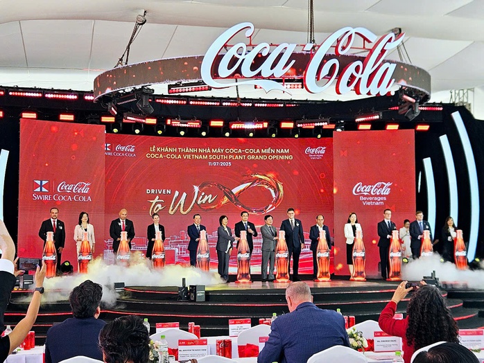 Coca-Cola Việt Nam khánh thành nhà máy lớn nhất tại Việt Nam với tổng vốn đầu tư 136 triệu USD - Ảnh 1.