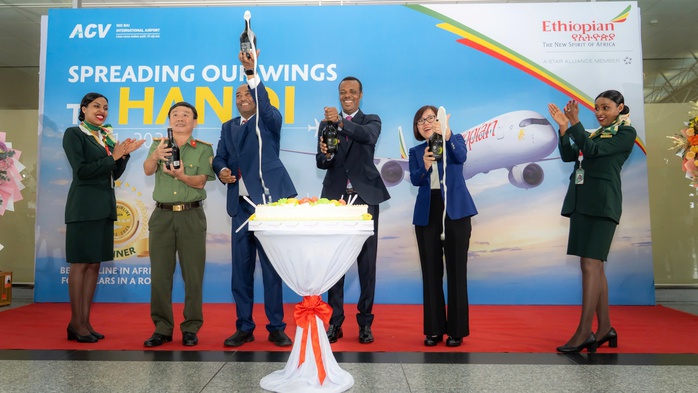 Chào đón đường bay thẳng đầu tiên từ châu Phi tới Việt Nam- Ảnh 2. Chào đón đường bay thẳng đầu tiên từ châu Phi tới Việt Nam- Ảnh 2.