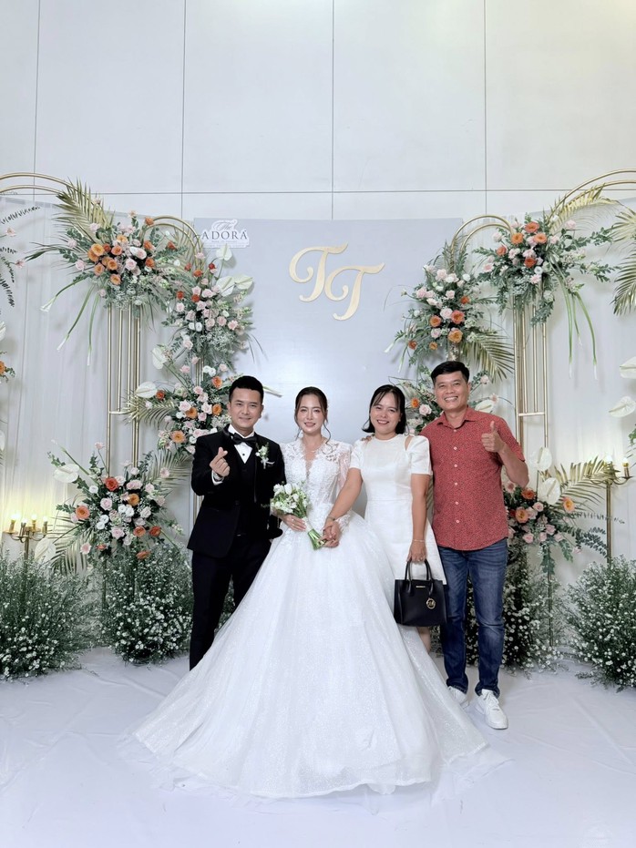 Kha Ly, Tú Vi… tụ hội đám cưới An "Đất Phương Nam" - Ảnh 1.