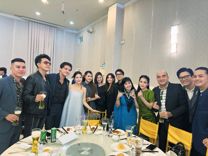 Kha Ly, Tú Vi… tụ hội đám cưới An "Đất Phương Nam" - Ảnh 4.