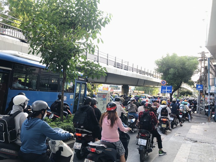 3 cầu vượt nào sắp được xây dựng “giải cứu” kẹt xe ở TP HCM?- Ảnh 1.