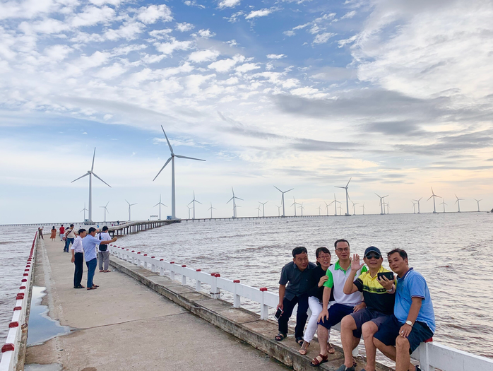 A commune in Ca Mau is home to the Mekong Delta's most stunning wind farm- Ảnh 1. A commune in Ca Mau is home to the Mekong Delta's most stunning wind farm- Ảnh 1.