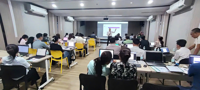 5 năng lực then chốt giúp người lao động trụ vững - Ảnh 1. 5 năng lực then chốt giúp người lao động trụ vững - Ảnh 1.