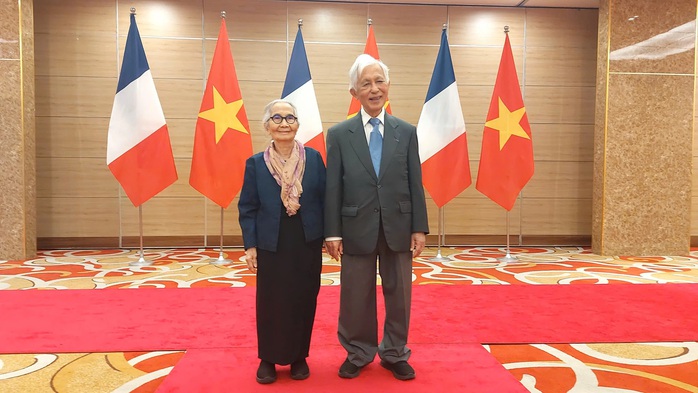 Vợ chồng GS Trần Thanh Vân được thăng hạng Huân chương Bắc đẩu Bội tinh cao qúy - Ảnh 1.