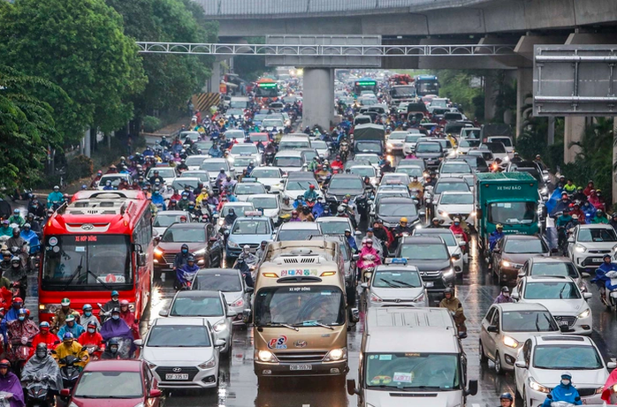 Hà Nội cần làm gì trước khi cấm xe máy chạy xăng trong Vành đai 1?- Ảnh 1. Hà Nội cần làm gì trước khi cấm xe máy chạy xăng trong Vành đai 1?- Ảnh 1.