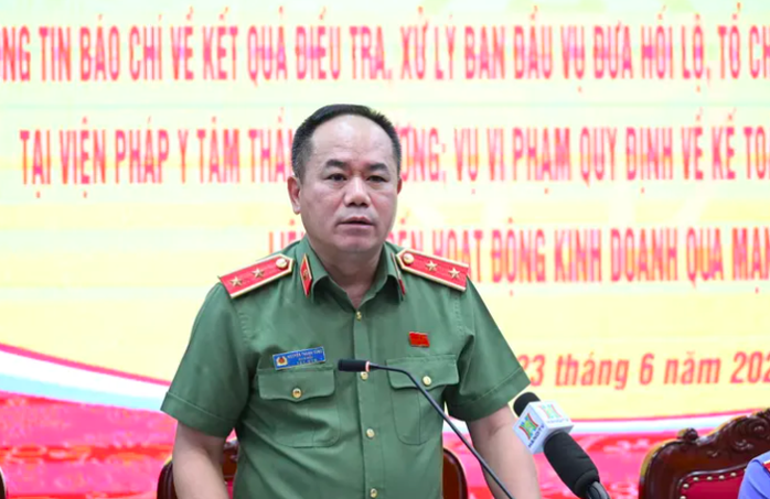 Giám đốc Công an TP Hà Nội giới thiệu camera AI giúp CSGT không cần ra đường - Ảnh 1. Giám đốc Công an TP Hà Nội giới thiệu camera AI giúp CSGT không cần ra đường - Ảnh 1.