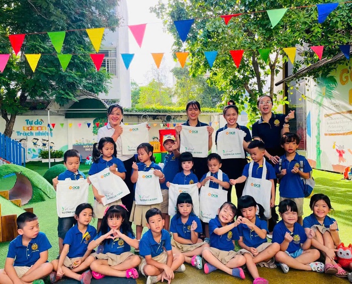Gần 10.000 người tham gia chương trình thu pin cũ của OCB- Ảnh 2. Gần 10.000 người tham gia chương trình thu pin cũ của OCB- Ảnh 2.