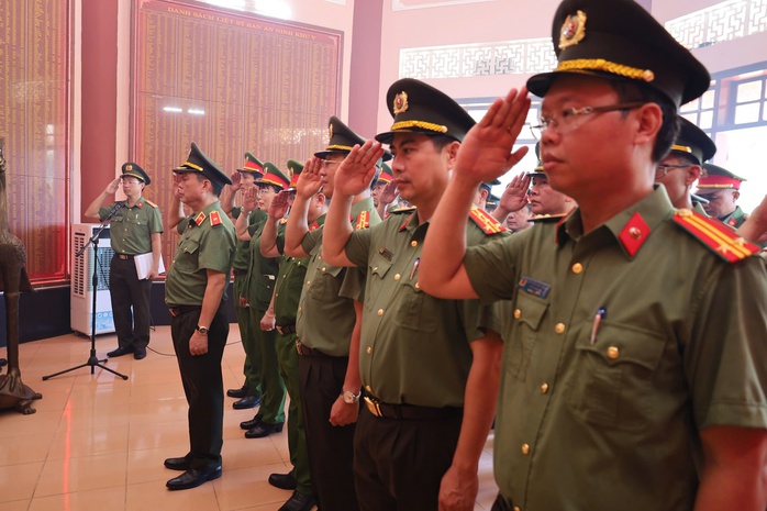 Hoạt động ý nghĩa của Công an TP Đà Nẵng- Ảnh 5. Hoạt động ý nghĩa của Công an TP Đà Nẵng- Ảnh 5.