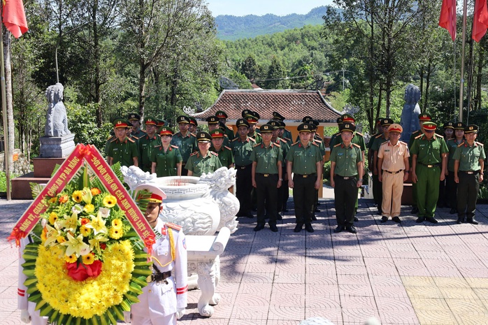 Hoạt động ý nghĩa của Công an TP Đà Nẵng- Ảnh 4. Hoạt động ý nghĩa của Công an TP Đà Nẵng- Ảnh 4.