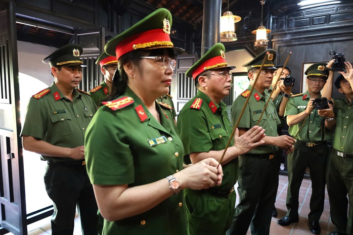 Hoạt động ý nghĩa của Công an TP Đà Nẵng- Ảnh 2. Hoạt động ý nghĩa của Công an TP Đà Nẵng- Ảnh 2.