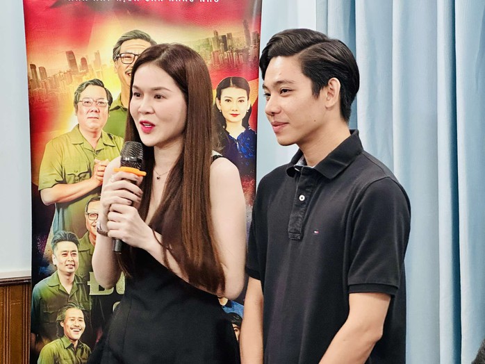 Minh Nhí, Hữu Nghĩa lo khán giả bật cười khi diễn kịch chính luận- Ảnh 7.