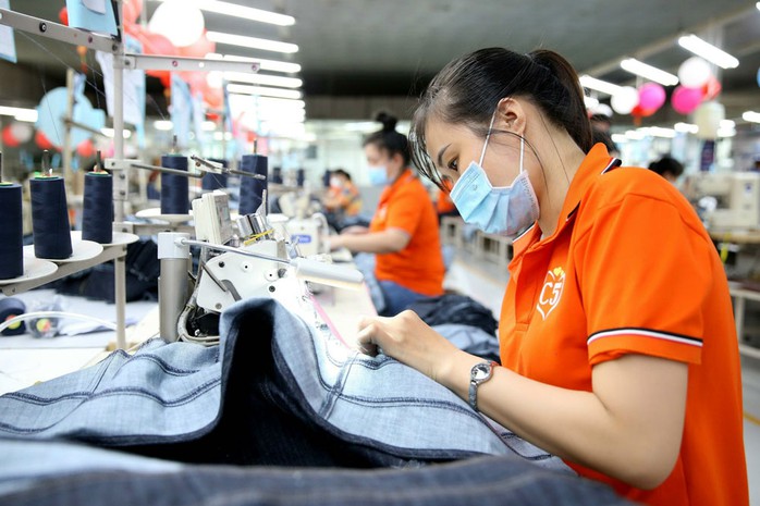 Giảm gánh nặng cho người lao động - Ảnh 1. Giảm gánh nặng cho người lao động - Ảnh 1.