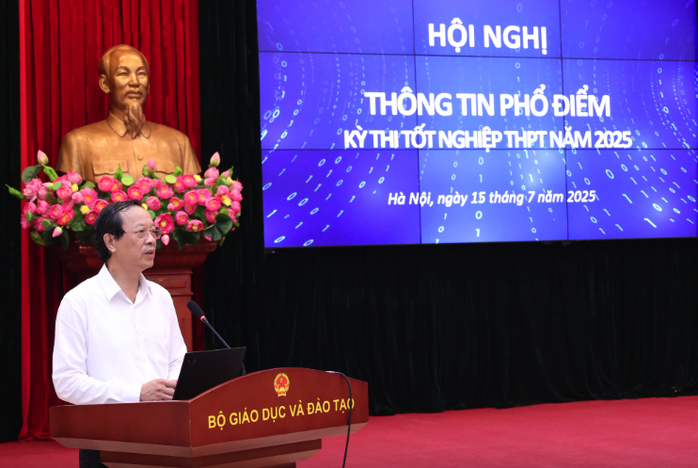 Phổ điểm thi tốt nghiệp THPT 2025 có gì đặc biệt? - Ảnh 1.