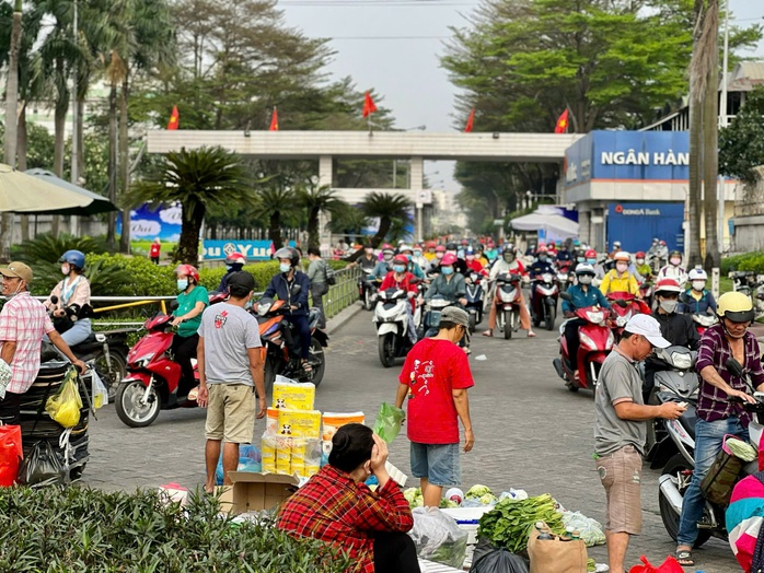 Tăng lương tối thiểu 7,2%, người lao động mong thêm điều này- Ảnh 1. Tăng lương tối thiểu 7,2%, người lao động mong thêm điều này- Ảnh 1.
