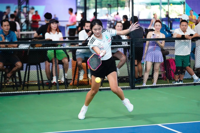 Jolie Lam - Sophia Phương Anh vô địch Giải Pickleball thiếu niên châu Á mở rộng 2025 - Ảnh 1.
