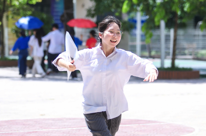 Cả nước có 9 thủ khoa đạt điểm tuyệt đối 30/30- Ảnh 1. Cả nước có 9 thủ khoa đạt điểm tuyệt đối 30/30- Ảnh 1.