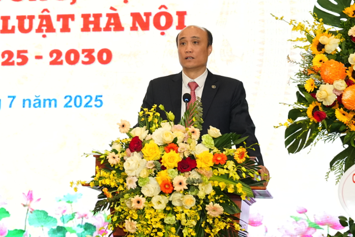 PGS Tô Văn Hòa làm Hiệu trưởng Trường ĐH Luật Hà Nội - Ảnh 2.