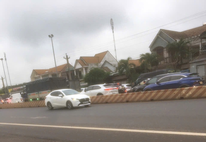 Xe ùn ứ trên cao tốc TP HCM - Long Thành - Dầu Giây: 3 Lộ trình di chuyển an toàn - Ảnh 5. Xe ùn ứ trên cao tốc TP HCM - Long Thành - Dầu Giây: 3 Lộ trình di chuyển an toàn - Ảnh 5.