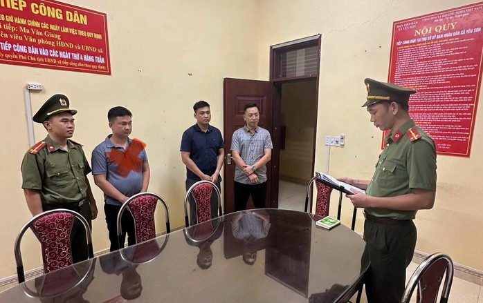 Bắt 2 "ông trùm" điều hành gần 400 website "phim đen", phát tán 22.000 clip đồi trụy- Ảnh 1. Bắt 2 "ông trùm" điều hành gần 400 website "phim đen", phát tán 22.000 clip đồi trụy- Ảnh 1.