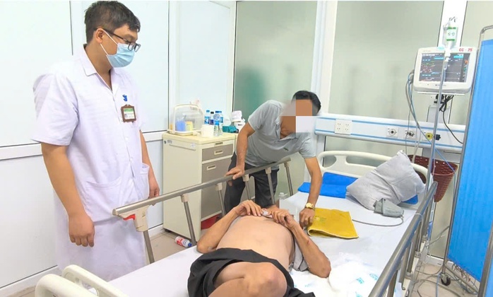 Nam tài xế nguy kịch vì bị chó cắn- Ảnh 2.