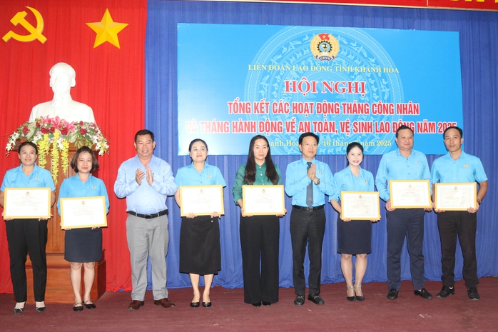 Khánh Hoà: Gần 7.200 ĐV-NLĐ được chăm lo, hỗ trợ trong Tháng công nhân năm 2025 - Ảnh 2.