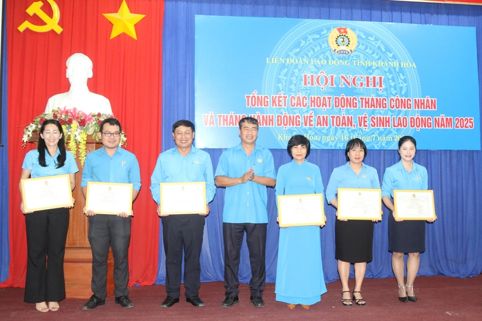Khánh Hoà: Gần 7.200 ĐV-NLĐ được chăm lo, hỗ trợ trong Tháng công nhân năm 2025 - Ảnh 5.