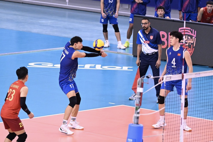 Tuyển bóng chuyền nam Việt Nam lại thua Indonesia ở SEA V.League 2025- Ảnh 1. Tuyển bóng chuyền nam Việt Nam lại thua Indonesia ở SEA V.League 2025- Ảnh 1.