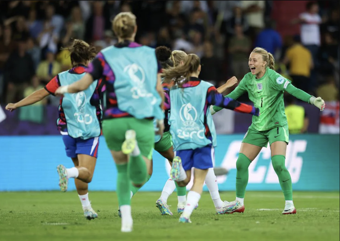 Euro 2025: Ngược dòng ngoạn mục, tuyển nữ Anh thắng nghẹt thở Thụy Điển ở tứ kết - Ảnh 6.