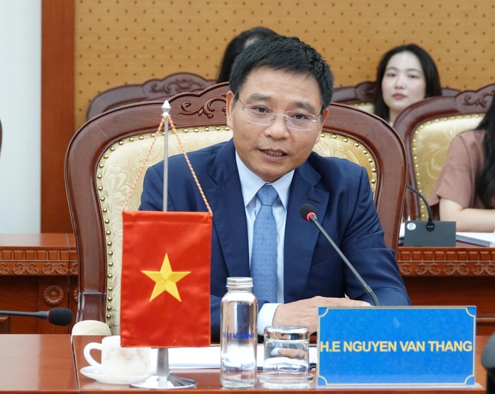 Bộ trưởng Nguyễn Văn Thắng làm việc với FTSE Russell về nâng hạng thị trường chứng khoán- Ảnh 1.