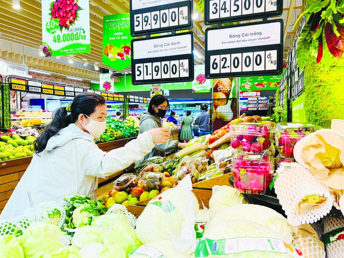 San sẻ với người tiêu dùng trước “cơn bão” giá- Ảnh 1. San sẻ với người tiêu dùng trước “cơn bão” giá- Ảnh 1.