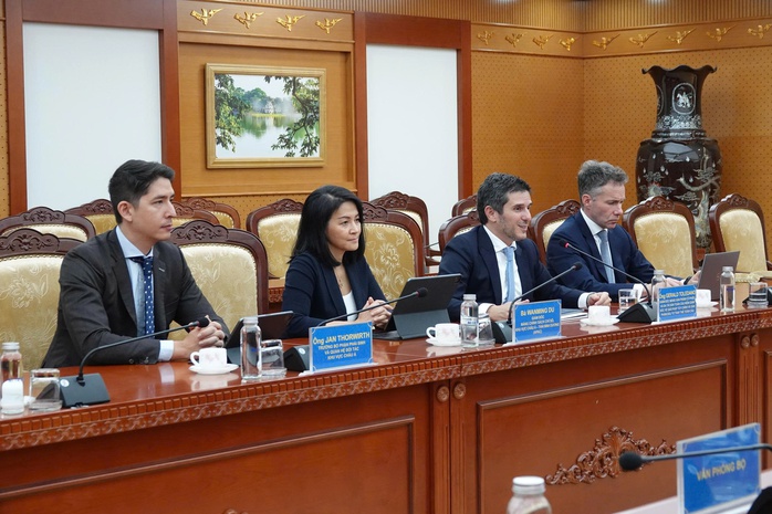 Bộ trưởng Nguyễn Văn Thắng làm việc với FTSE Russell về nâng hạng thị trường chứng khoán- Ảnh 2.